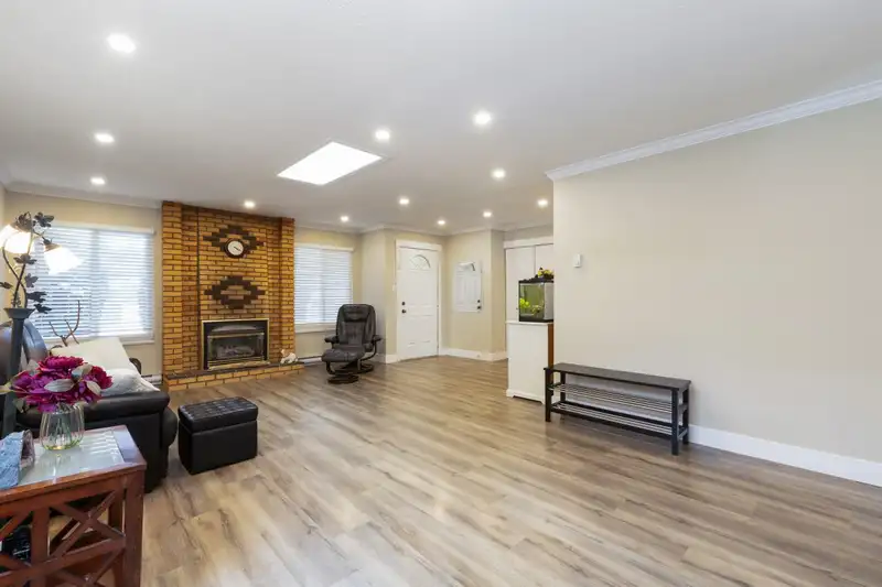 9683 155B STREET - photo 2 of 31