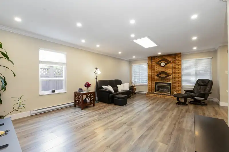 9683 155B STREET - photo 3 of 31