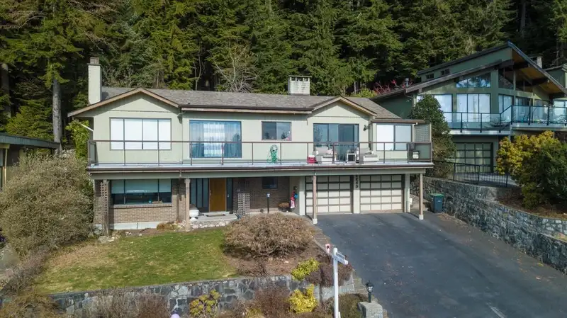 5240 MALASPINA PLACE - photo 4 of 18