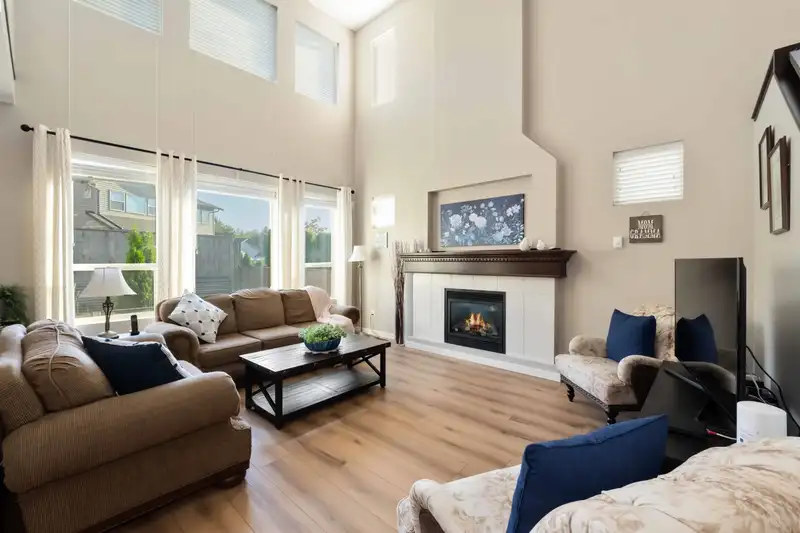 24878 108 AVENUE - photo 4 of 27