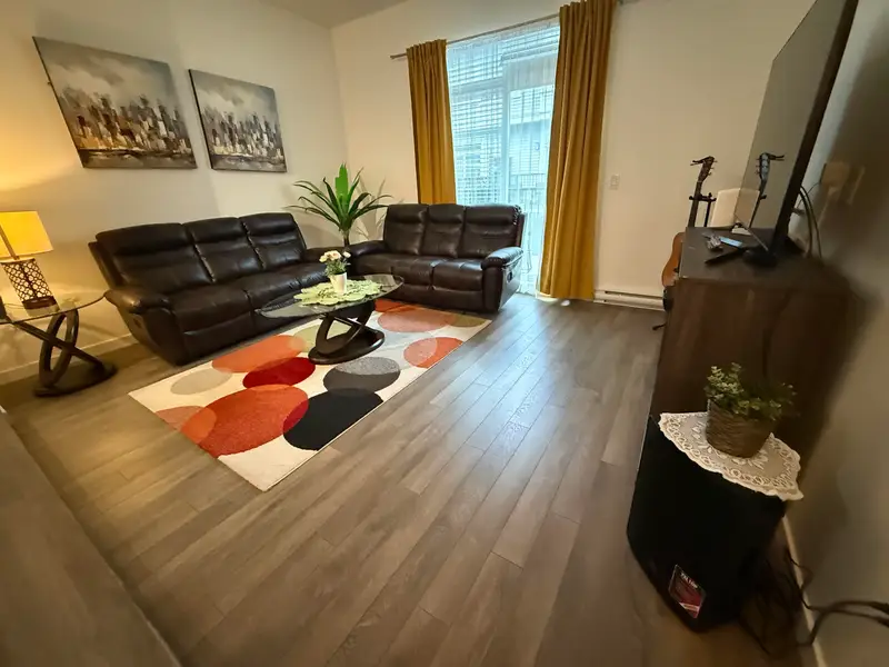 115 8168 136A STREET - photo 2 of 25