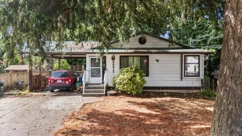 2277 MOULDSTADE ROAD - photo 1 of 16