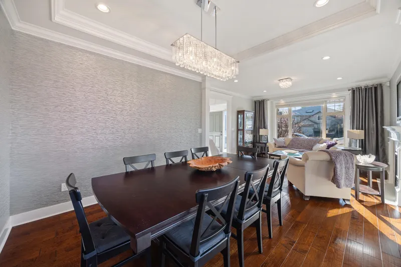 651 CHAPMAN AVENUE - photo 4 of 25