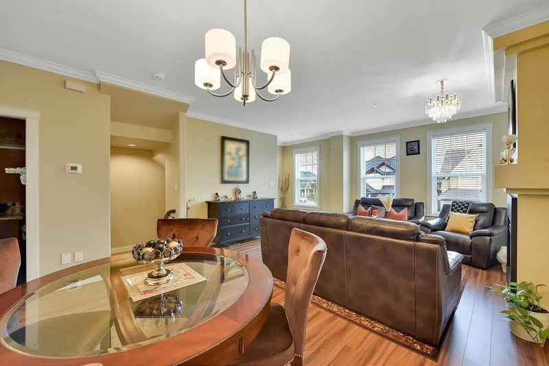 21136 80A AVENUE - photo 3 of 25