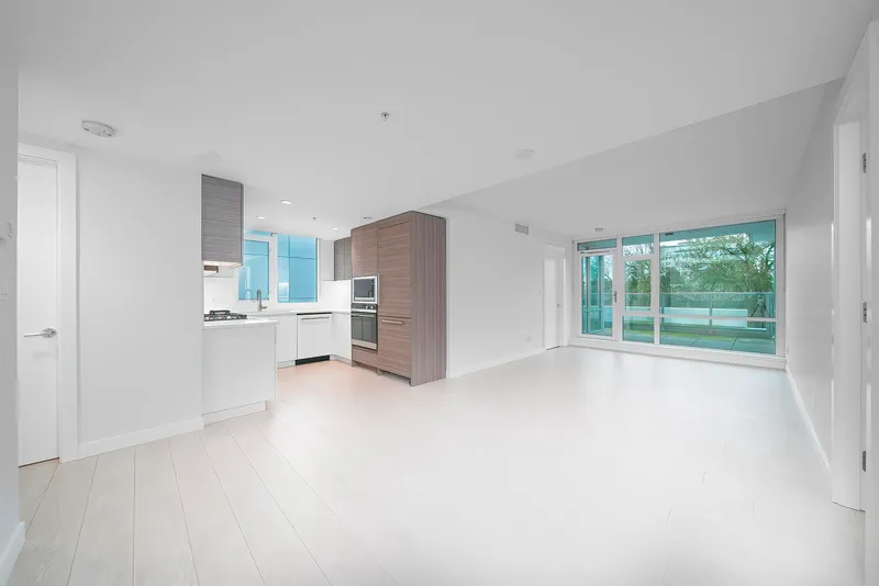 512 6833 BUSWELL STREET - photo 3 of 25