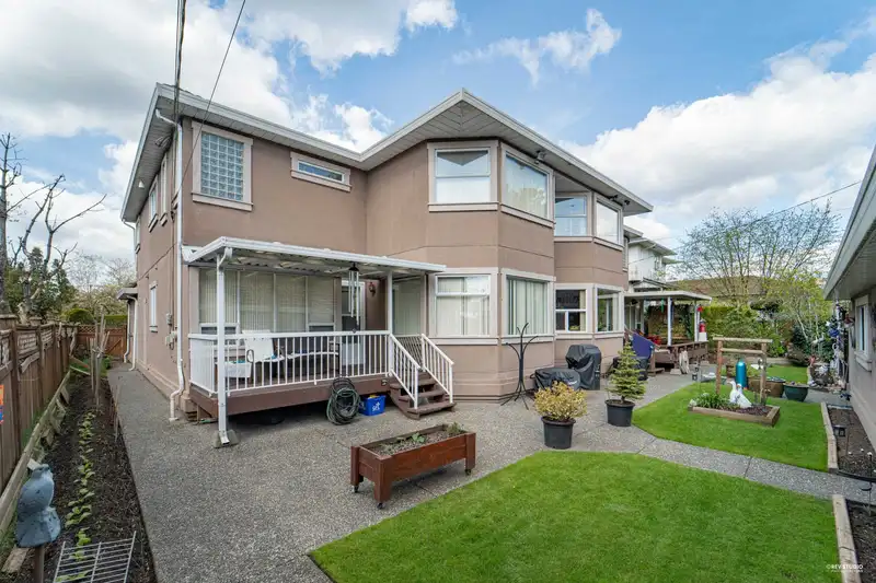 5480 CAMBIE STREET - photo 4 of 8