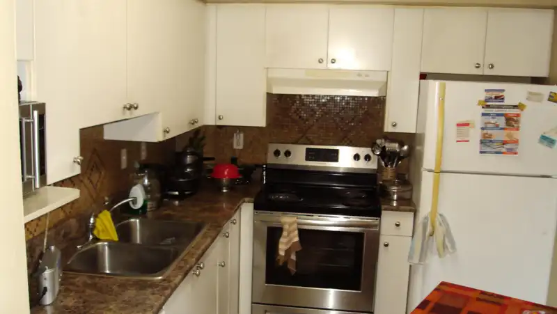 111 12101 80 AVENUE - photo 2 of 12