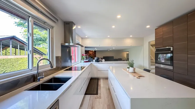 4683 54 STREET - photo 4 of 25