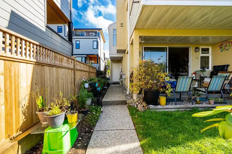 238 W 4TH STREET - photo 2 of 40