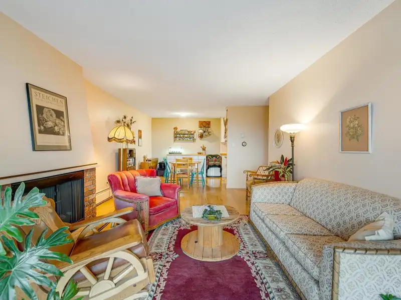 307 5340 HASTINGS STREET - photo 3 of 20