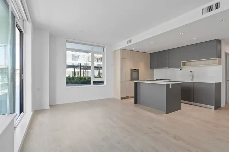 468 6600 MINORU BOULEVARD - photo 3 of 31