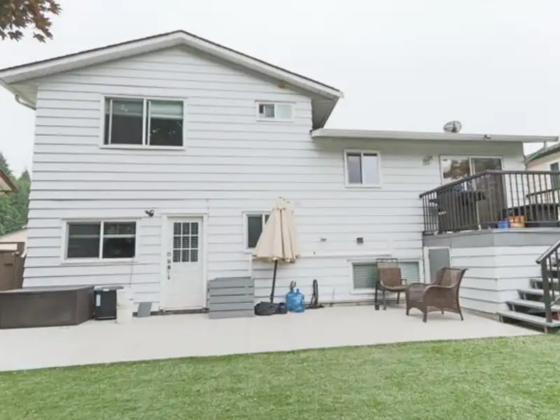 1890 BOW DRIVE - photo 3 of 25