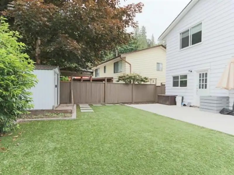 1890 BOW DRIVE - photo 4 of 25
