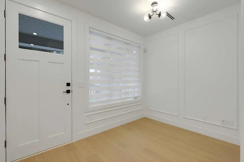 8549 111 STREET - photo 4 of 25