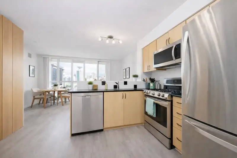 1703 63 KEEFER PLACE - photo 3 of 14