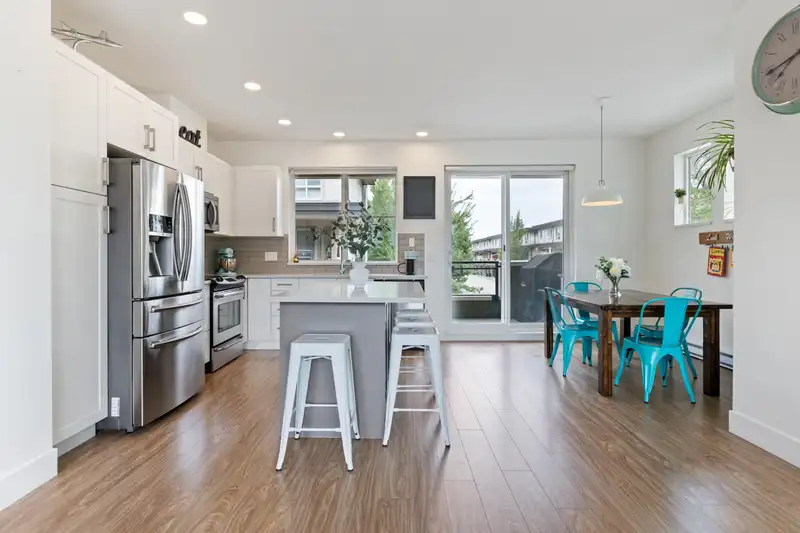 84 19477 72A AVENUE - photo 4 of 35