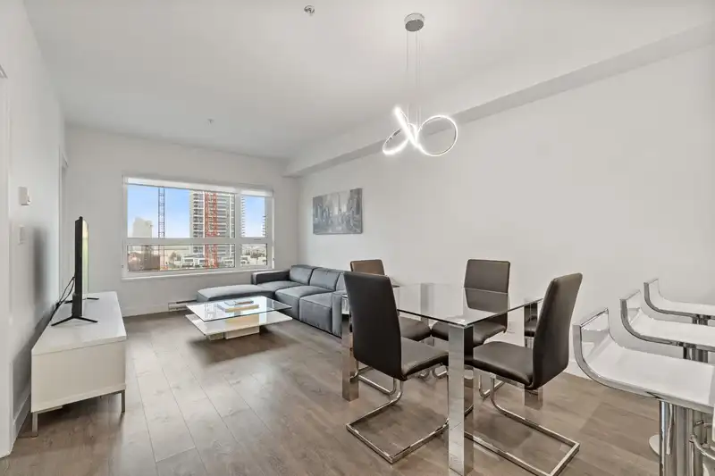 408 4468 DAWSON STREET - photo 1 of 28