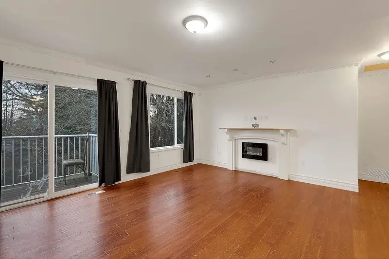 32774 7TH AVENUE - photo 4 of 25