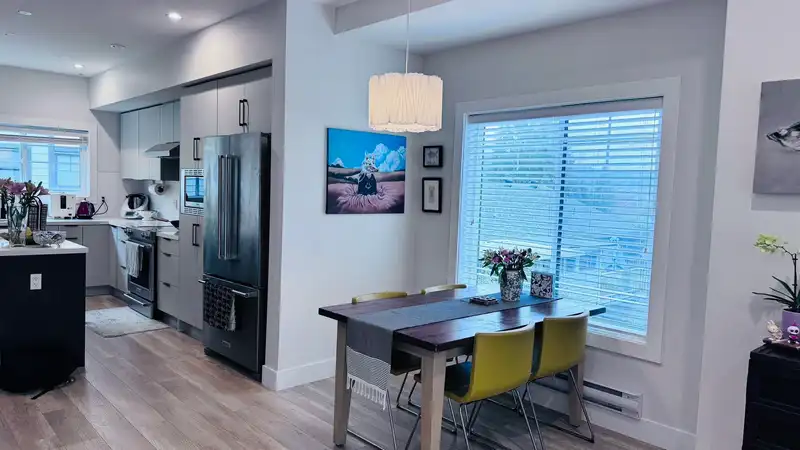 211 80 ELGIN STREET - photo 1 of 7