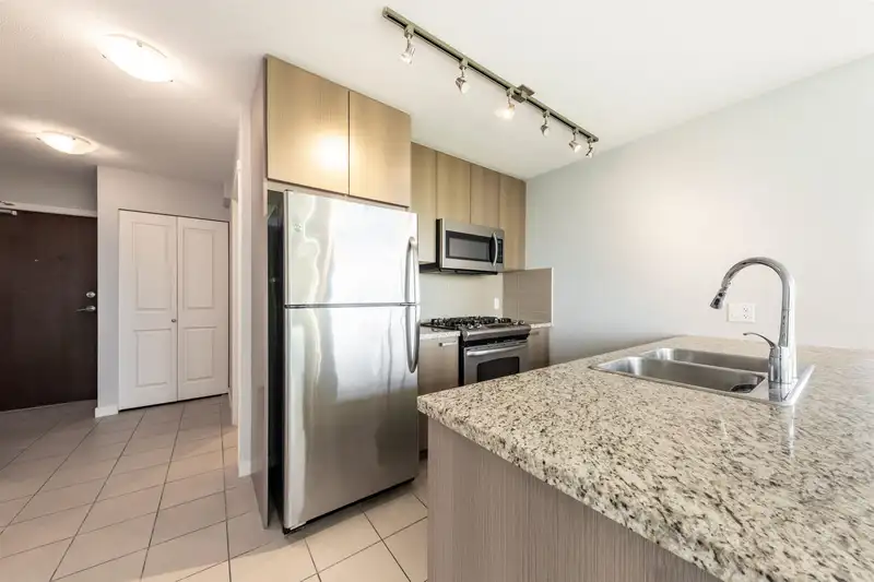 606 6688 ARCOLA STREET - photo 4 of 31