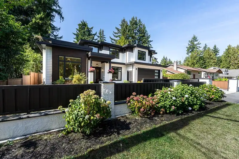 4113 207 STREET - photo 2 of 40