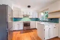 1446 128A STREET - thumbnail 9