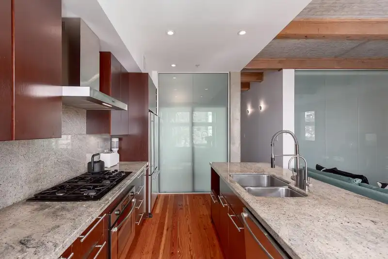 501 1180 HOMER STREET - photo 4 of 17