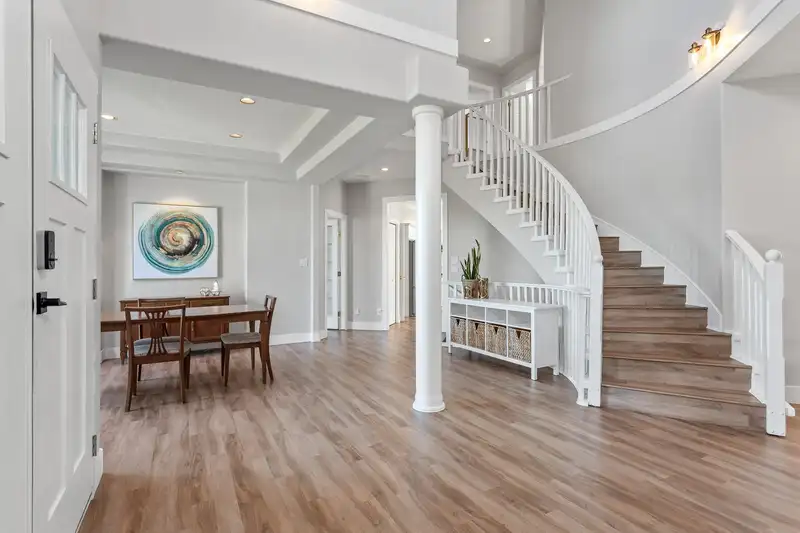 922 FORT FRASER RISE - photo 3 of 40