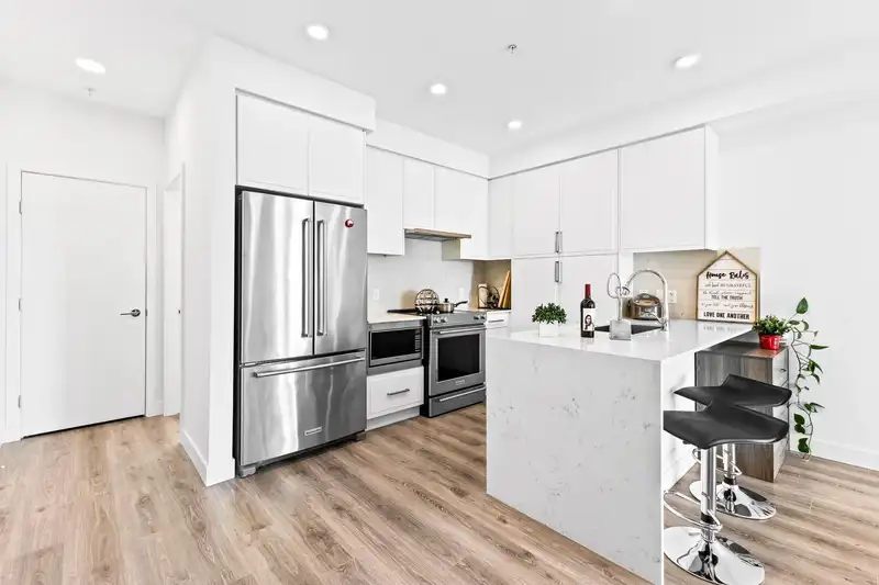 505 700 CLARKE ROAD - photo 1 of 26