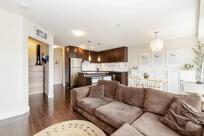 237 15850 26 AVENUE - photo 4 of 20