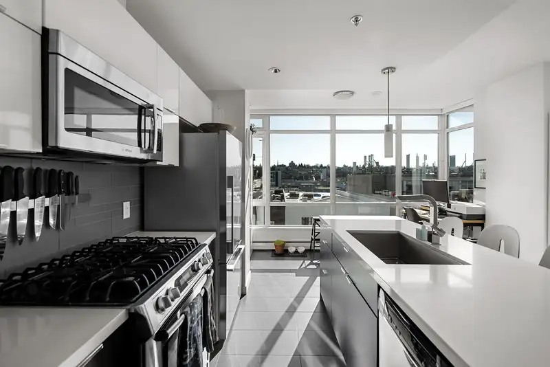 707 1775 QUEBEC STREET - photo 3 of 36