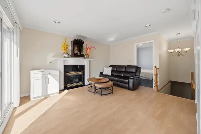 6058 WOODSWORTH STREET - photo 3 of 27