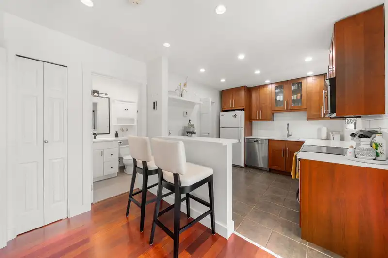 1241 PLATEAU DRIVE - photo 4 of 33