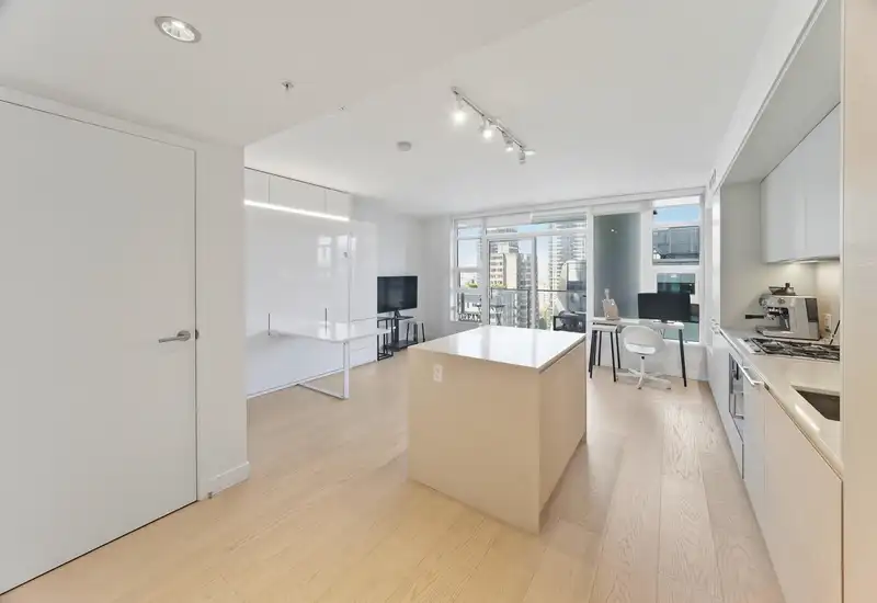 2103 1289 HORNBY STREET - photo 2 of 26