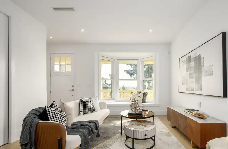 102 1125 CARTIER AVENUE - photo 3 of 31