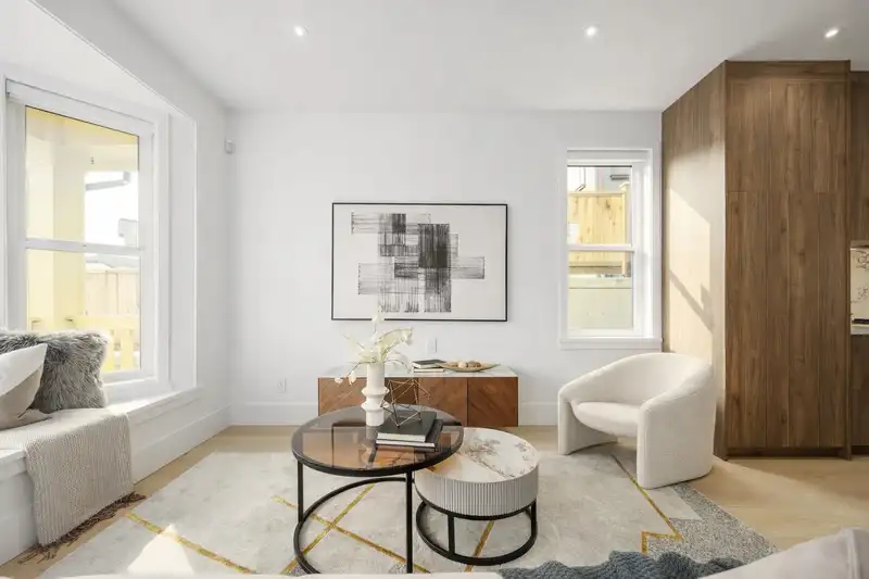 102 1125 CARTIER AVENUE - photo 4 of 31