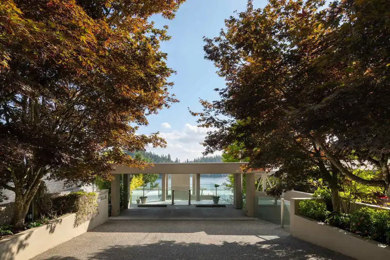 2724 PANORAMA DRIVE - photo 3 of 38