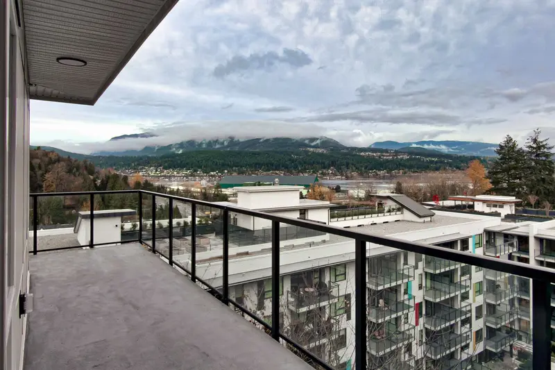 406 2002 ST. GEORGE STREET - photo 3 of 23