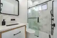 1 6358 WINDSOR STREET - thumbnail 9