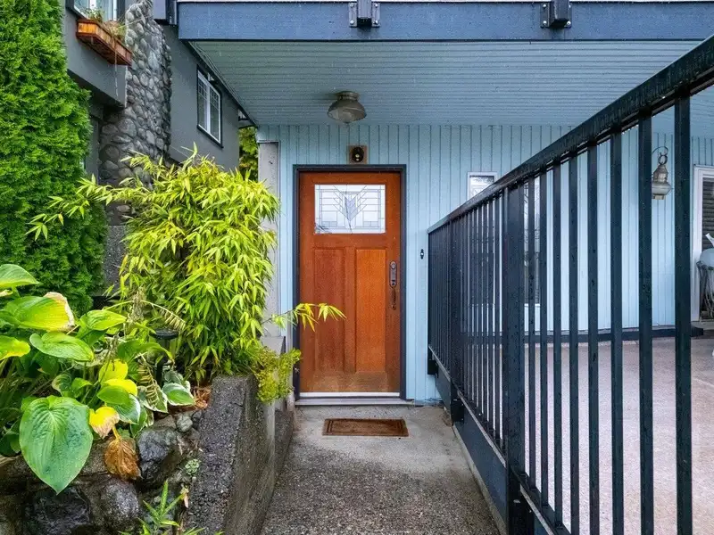 2727 PANORAMA DRIVE - photo 2 of 40