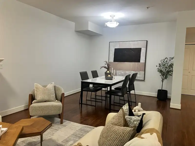 305 4468 ALBERT STREET - photo 1 of 1
