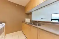 312 3663 CROWLEY DRIVE - thumbnail 4