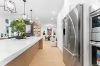 5754 16A AVENUE - thumbnail 13