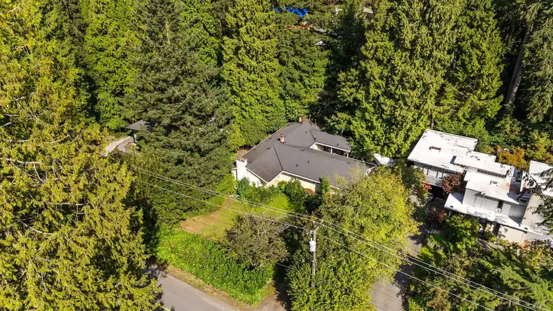 355 MATHERS AVENUE - photo 1 of 40