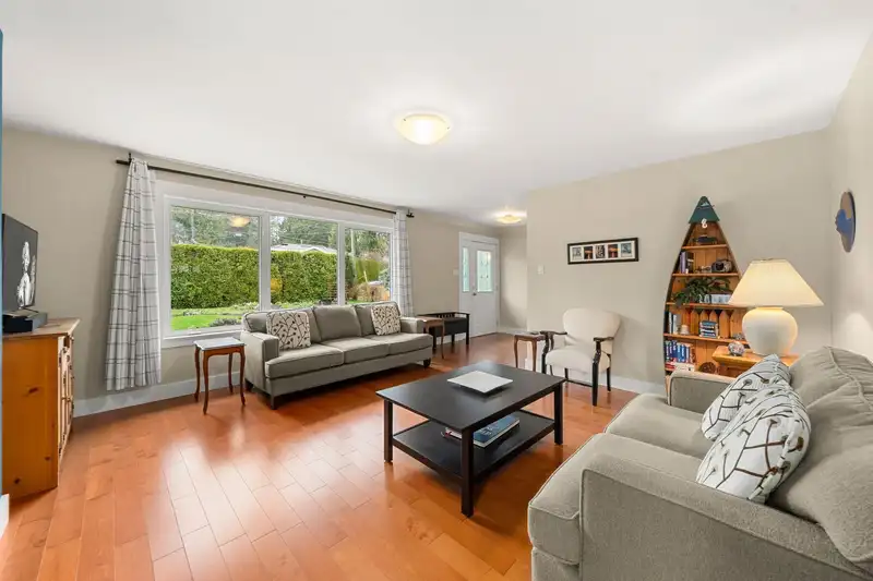 1085 EDGEWOOD ROAD - photo 3 of 37