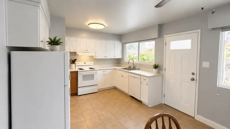 9720 CROWN CRESCENT - photo 2 of 15