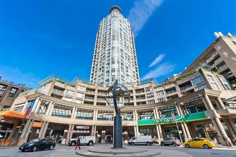 1502 183 KEEFER PLACE - photo 1 of 24