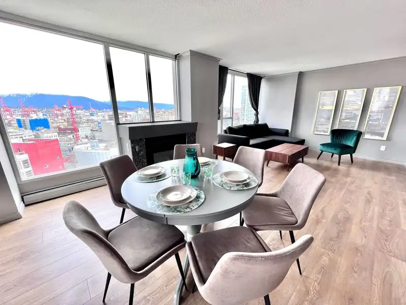 1502 183 KEEFER PLACE - photo 4 of 24