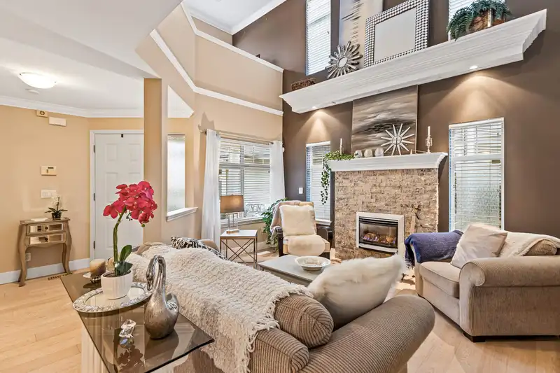 13 23343 KANAKA WAY - photo 4 of 38