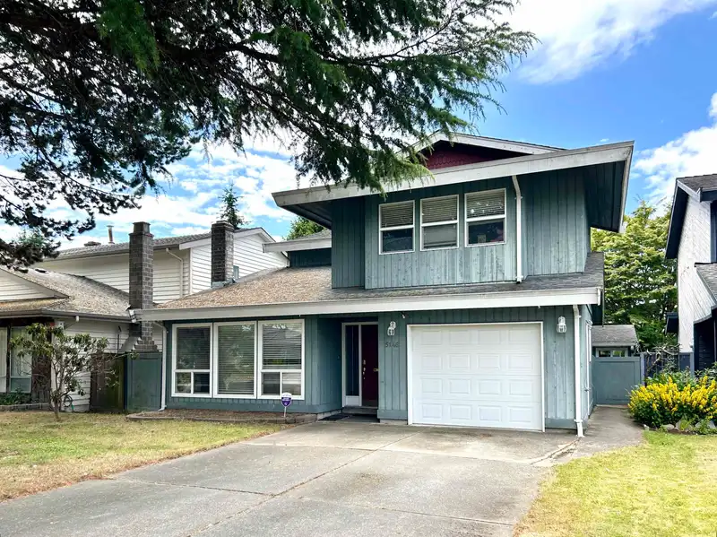 5146 HOLLYWOOD DRIVE - photo 1 of 24